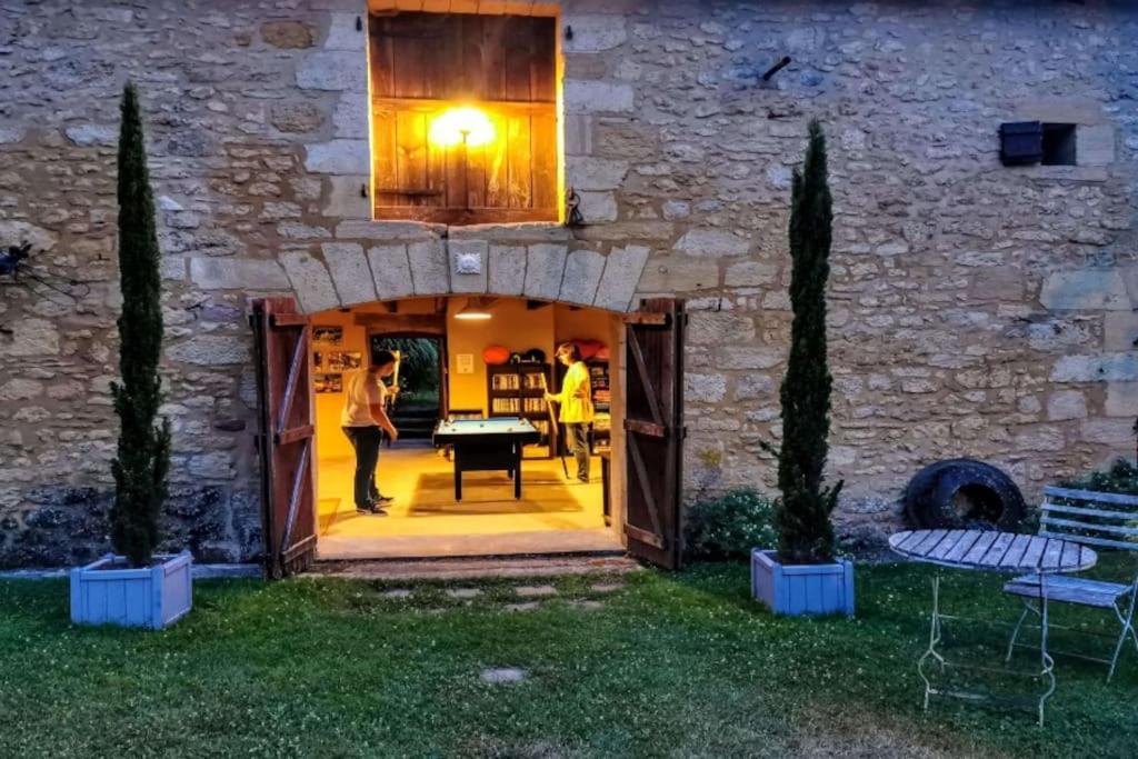 Villa La Forge, Le Banquet Aux Eyzies Les Eyzies Exterior foto